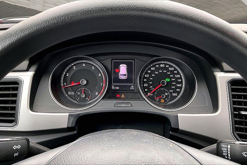 Used 2019 Volkswagen Atlas S FWD image 19