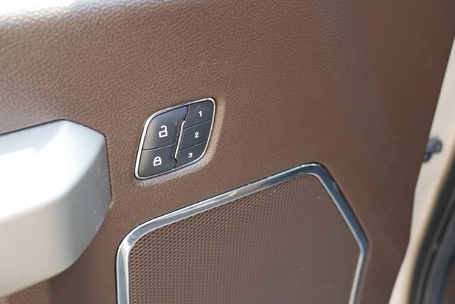 Used 2018 Ford F150 King Ranch w/ Equipment Group 601A Luxury AWD/4WD image 15
