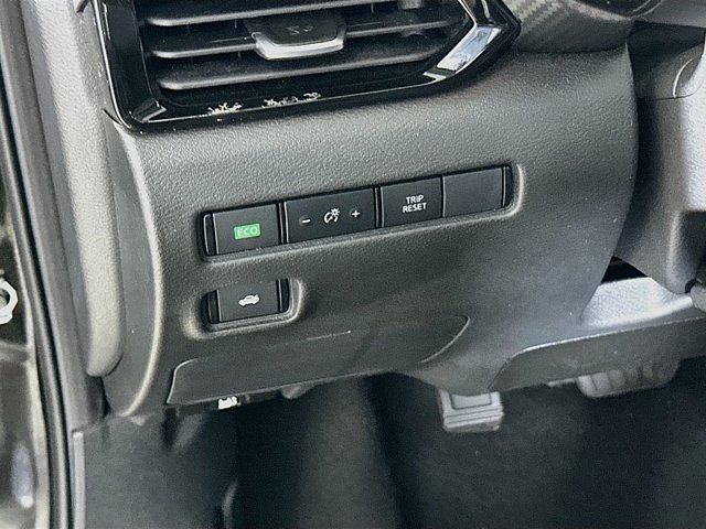 Used 2024 Nissan Sentra SV FWD image 10