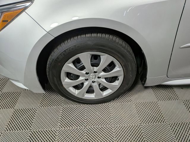 Used 2024 Toyota Corolla LE FWD image 30