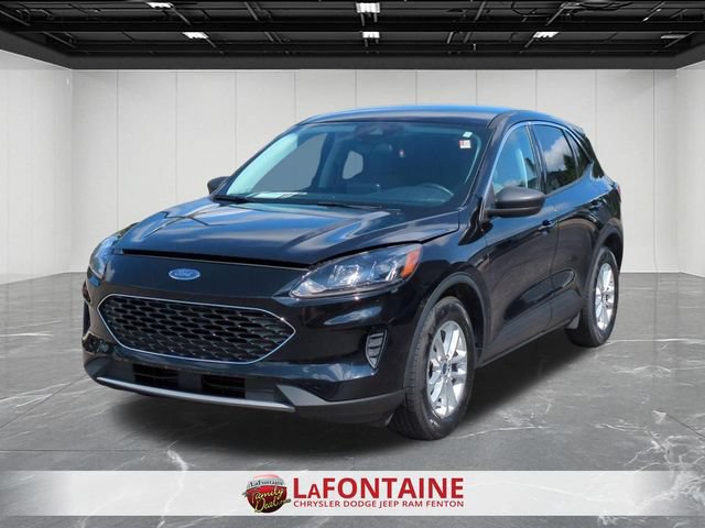 Used 2022 Ford Escape SE w/ Cold Weather Package FWD image 1