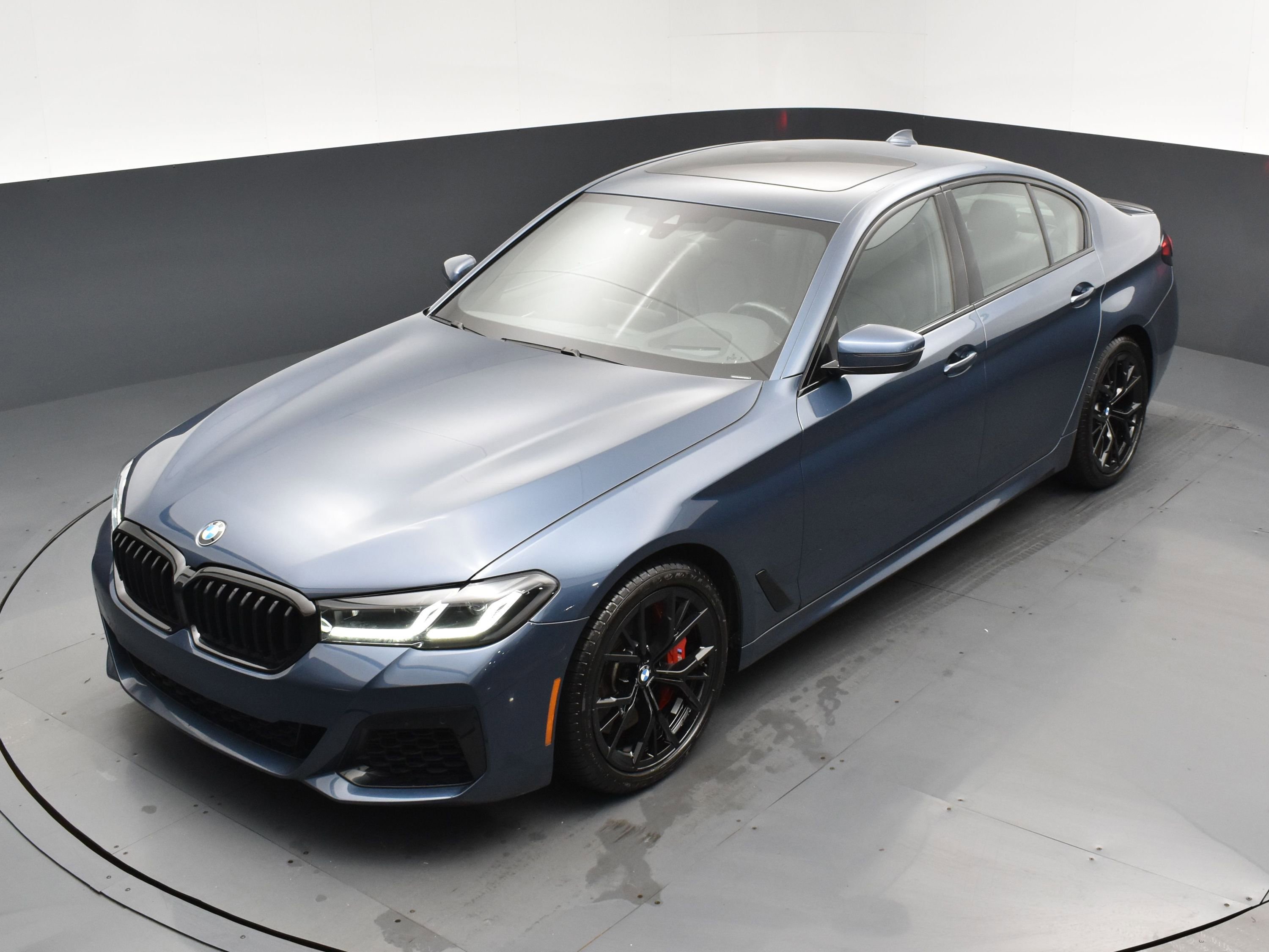 Used 2023 BMW 540i xDrive w/ M Sport Package image 22