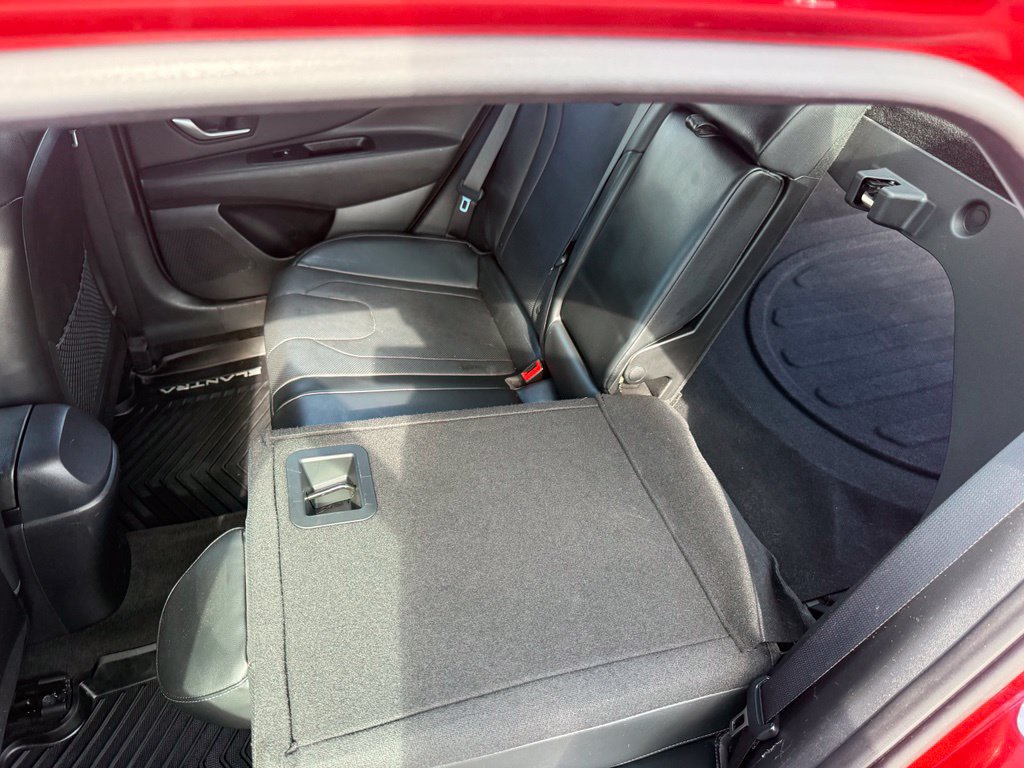 Used 2023 Hyundai Elantra Limited FWD image 43
