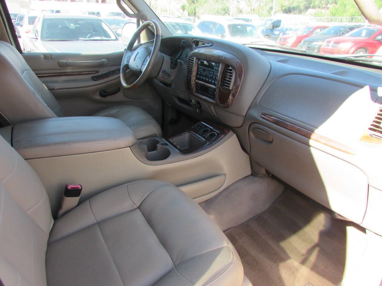 Used 2000 Lincoln Navigator 2WD image 12