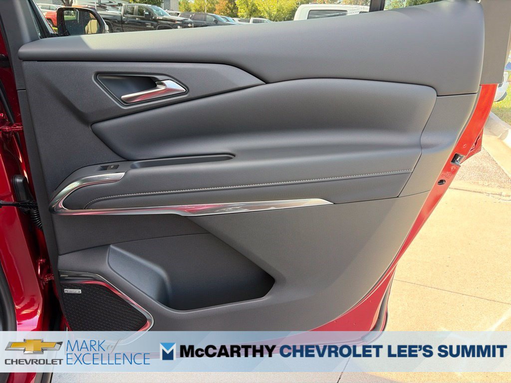 New 2027 Chevrolet Traverse Z71 w/ Enhanced Driving Package AWD/4WD image 32