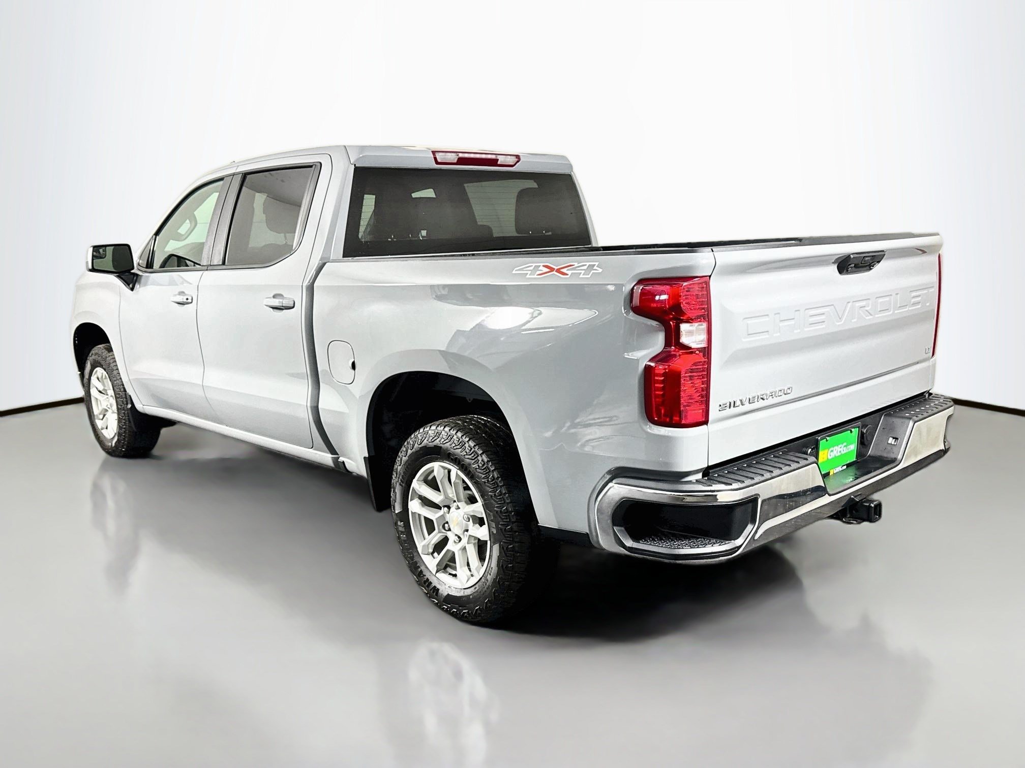 Used 2024 Chevrolet Silverado 1500 LT AWD/4WD image 7