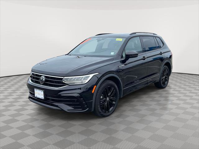 Used 2022 Volkswagen Tiguan SE R-Line image 3