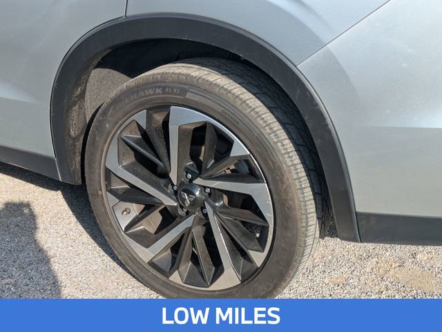 Used 2024 Mitsubishi Outlander SE FWD image 6