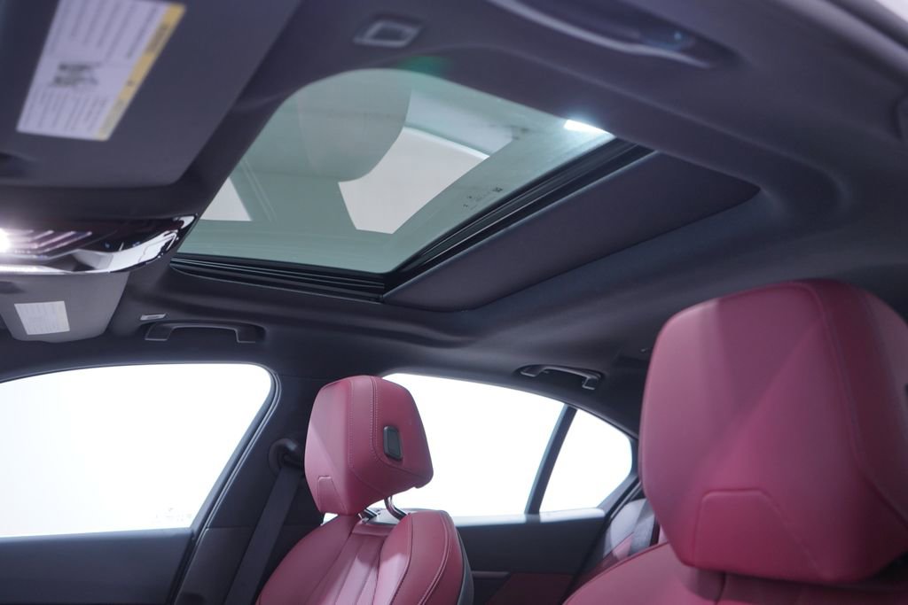 Used 2025 BMW 530i 530i image 8