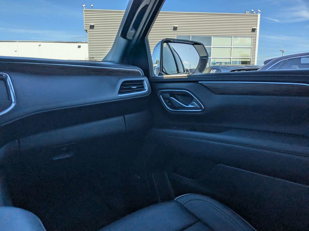 Used 2024 Chevrolet Tahoe Premier RWD image 18