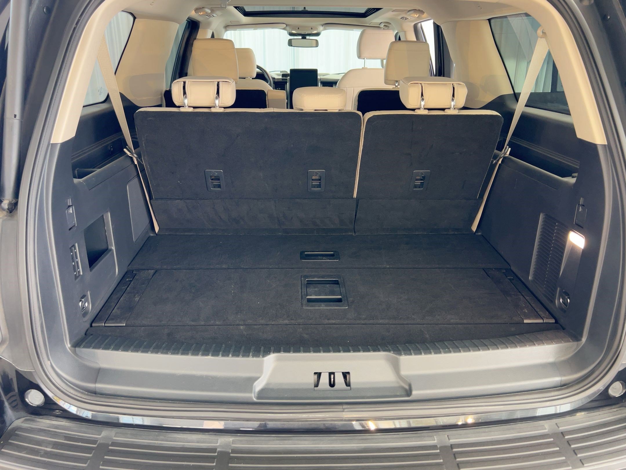 Used 2024 Ford Expedition Max Platinum image 40