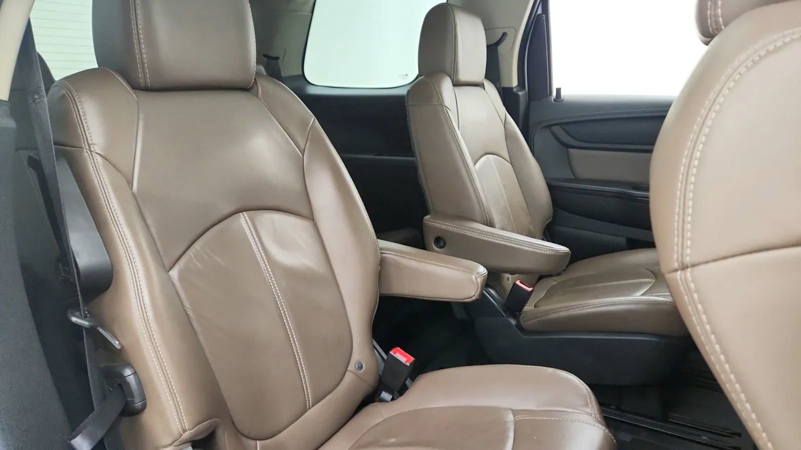 Used 2016 GMC Acadia SLT image 39