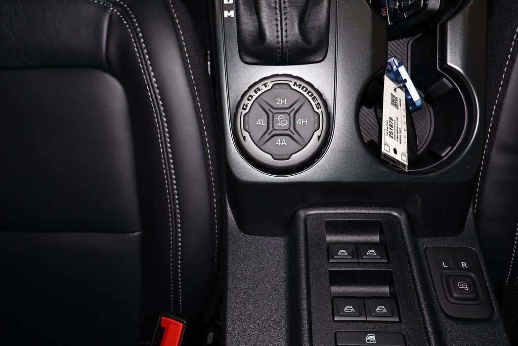 New 2025 Ford Bronco Outer Banks w/ Sasquatch Package image 25