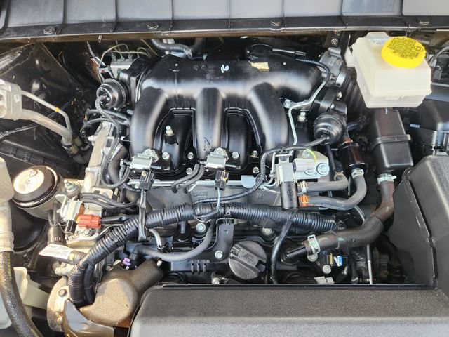 Used 2024 Nissan Pathfinder SV FWD image 28