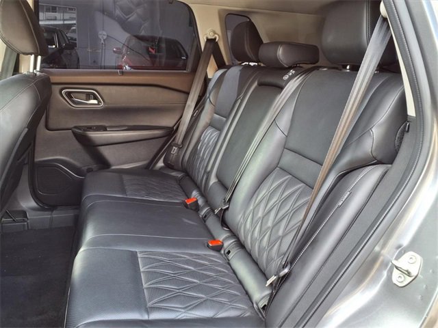 Certified 2023 Nissan Rogue Platinum w/ Platinum Premium Package image 15