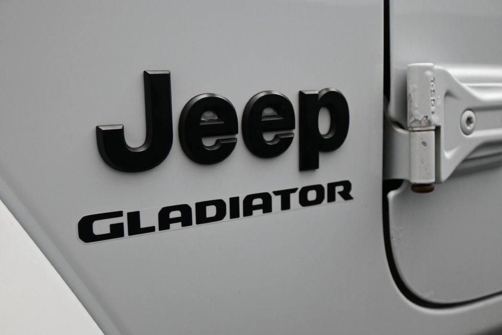 Used 2021 Jeep Gladiator Overland w/ Popular Equipment Package AWD/4WD image 9