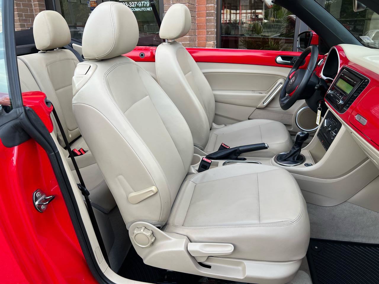 Used 2013 Volkswagen Beetle 2.5 FWD image 40