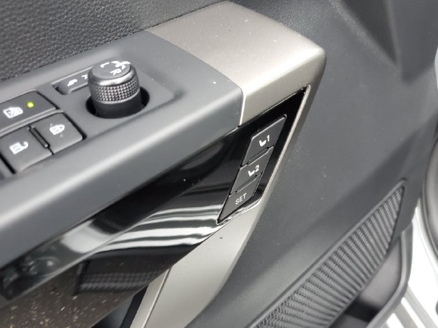 New 2026 Toyota Tundra Limited AWD/4WD image 18
