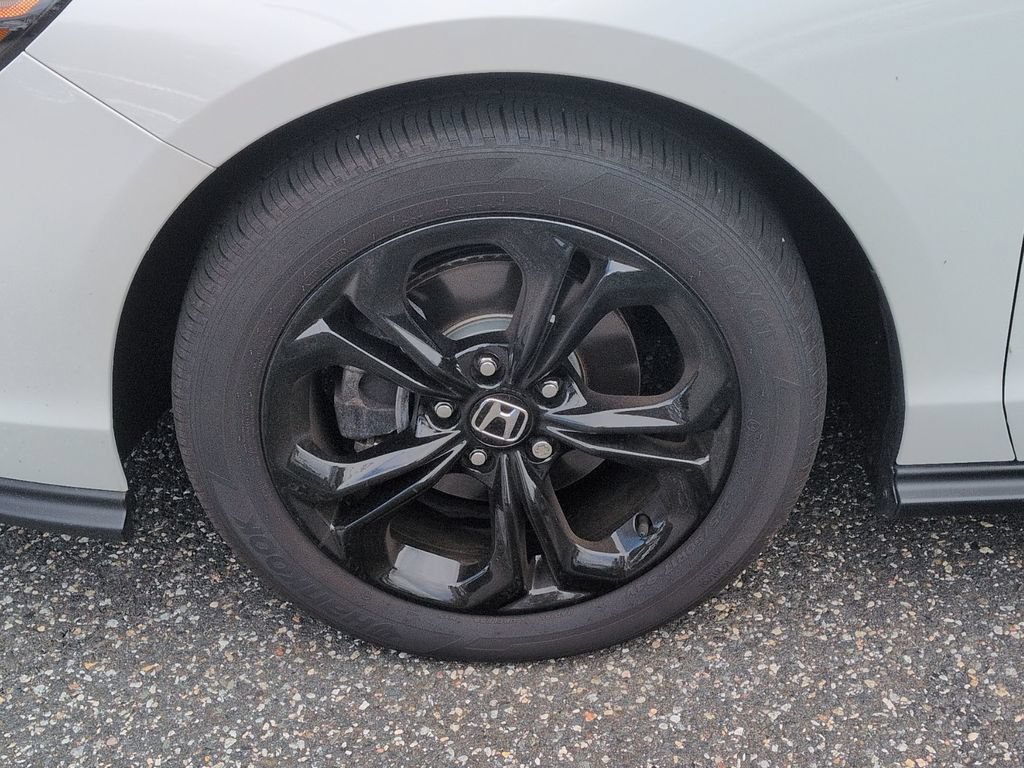 Used 2025 Honda Accord SE image 30
