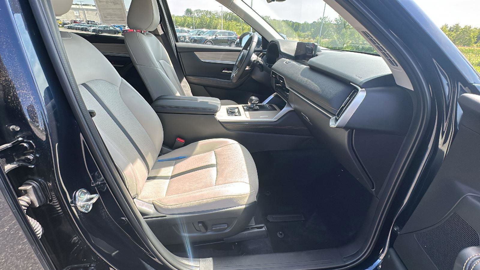 Certified 2024 MAZDA CX-90 Plug-In Hybrid w/ Preferred image 19