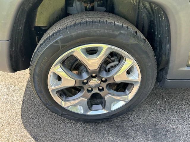 Used 2019 Jeep Compass Limited AWD/4WD image 45