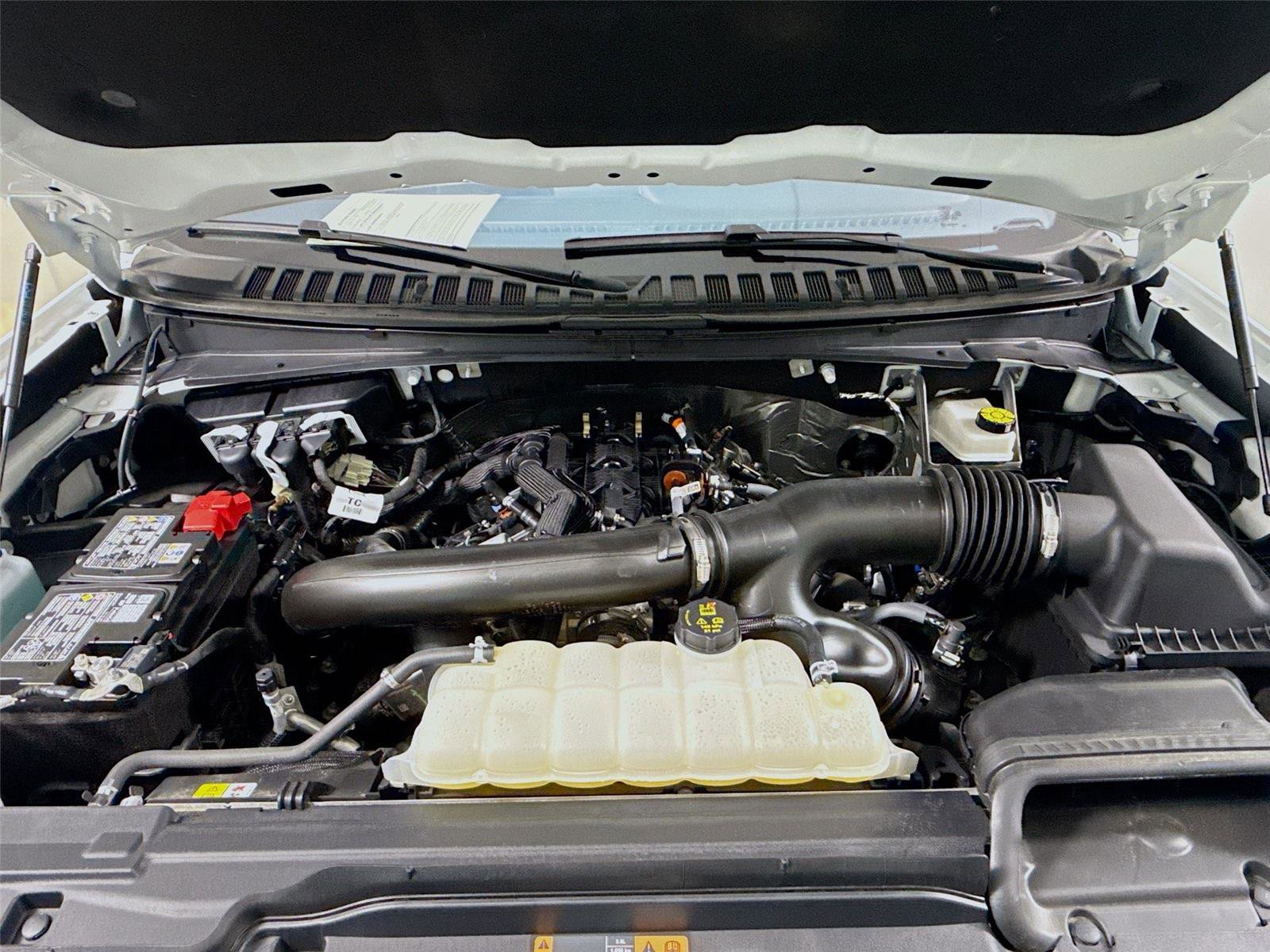 Used 2025 Ford Expedition Max Platinum w/ Stealth Performance Package image 31