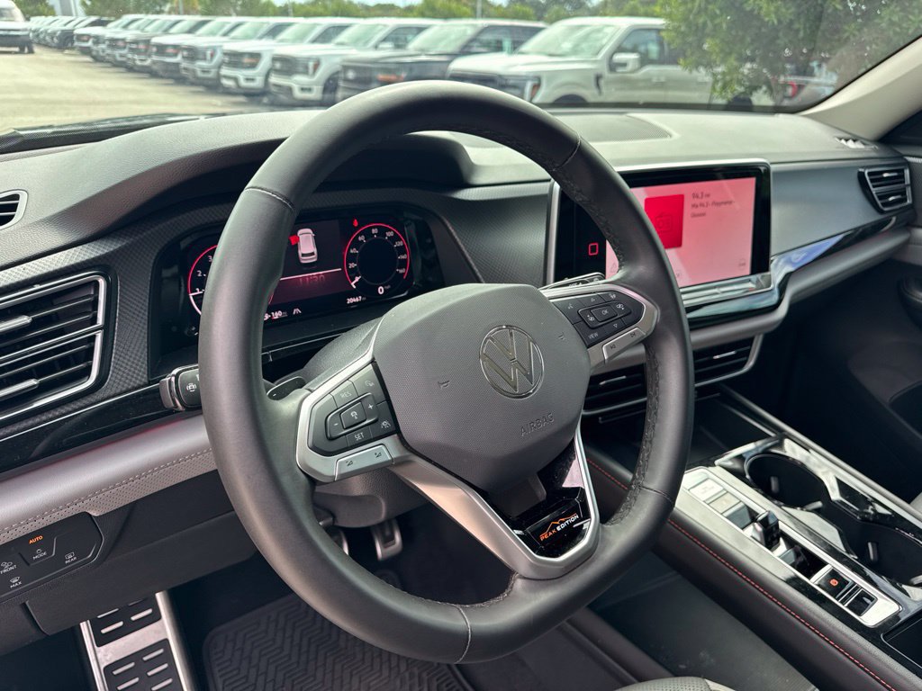 Certified 2024 Volkswagen Atlas Peak Edition SE AWD/4WD image 9