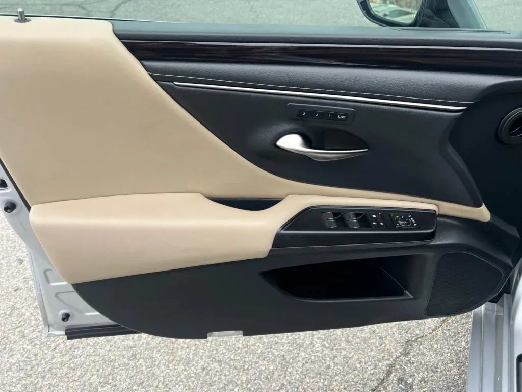 Used 2021 Lexus ES 350 w/ Premium Package FWD image 20