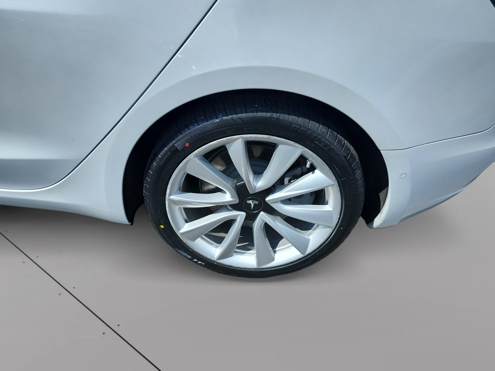 Used 2020 Tesla Model 3 Standard Range Plus RWD image 14