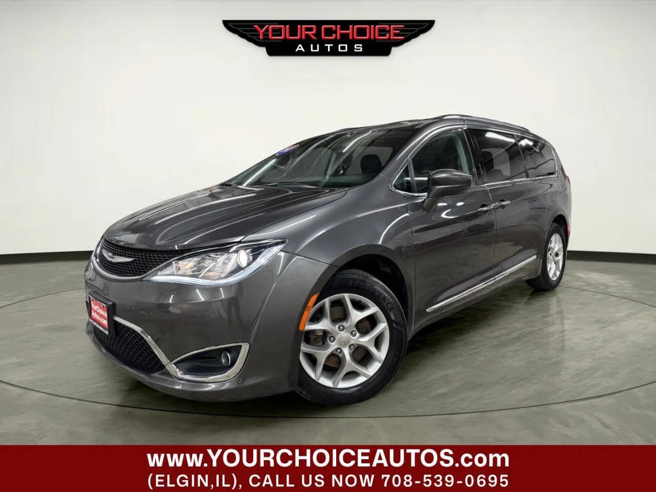 Used 2017 Chrysler Pacifica Touring-L Plus w/ Tire & Wheel Group FWD image 1