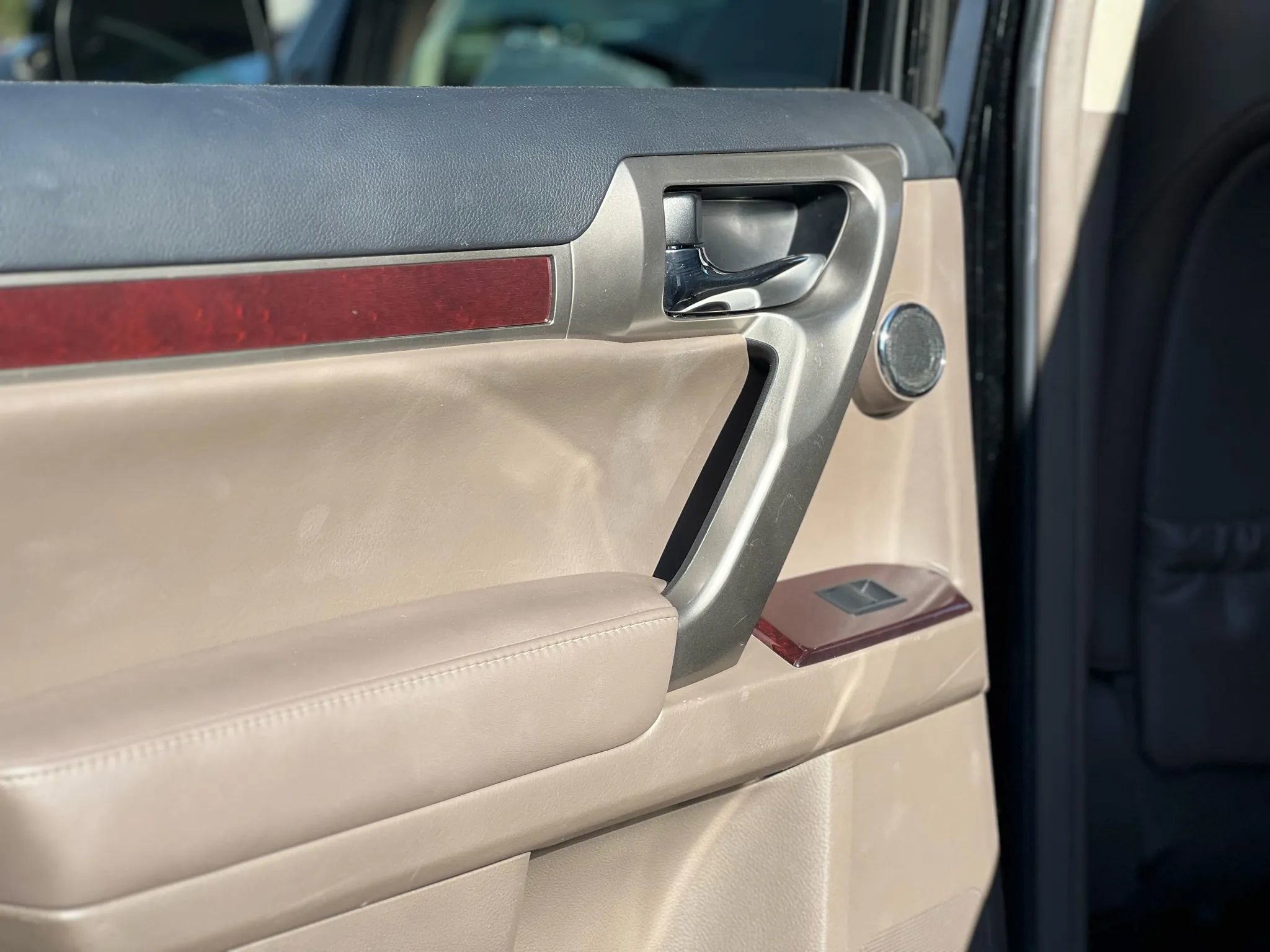 Used 2014 Lexus GX 460 Luxury image 15