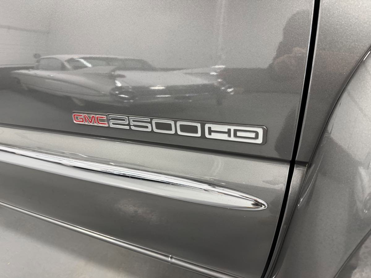 Used 2002 GMC Sierra 2500 SLT w/ SLT Marketing Option Pkg image 5