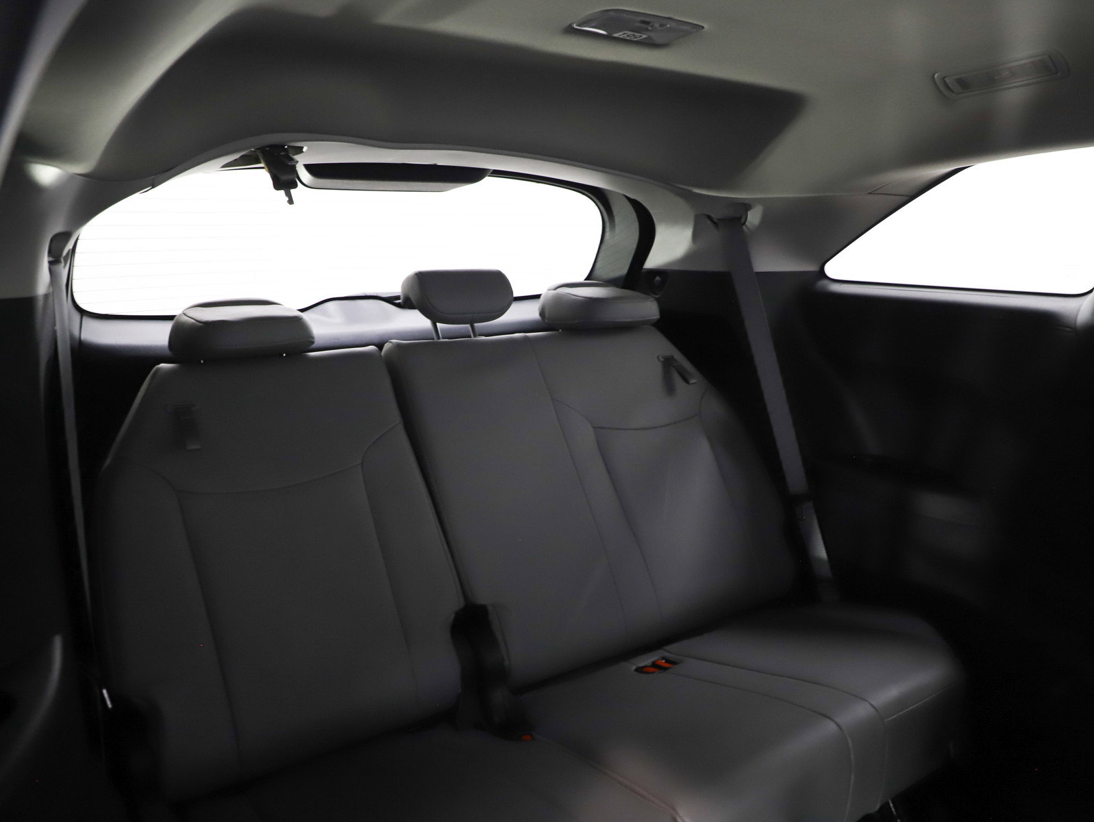 Used 2025 Toyota Sienna XLE image 12