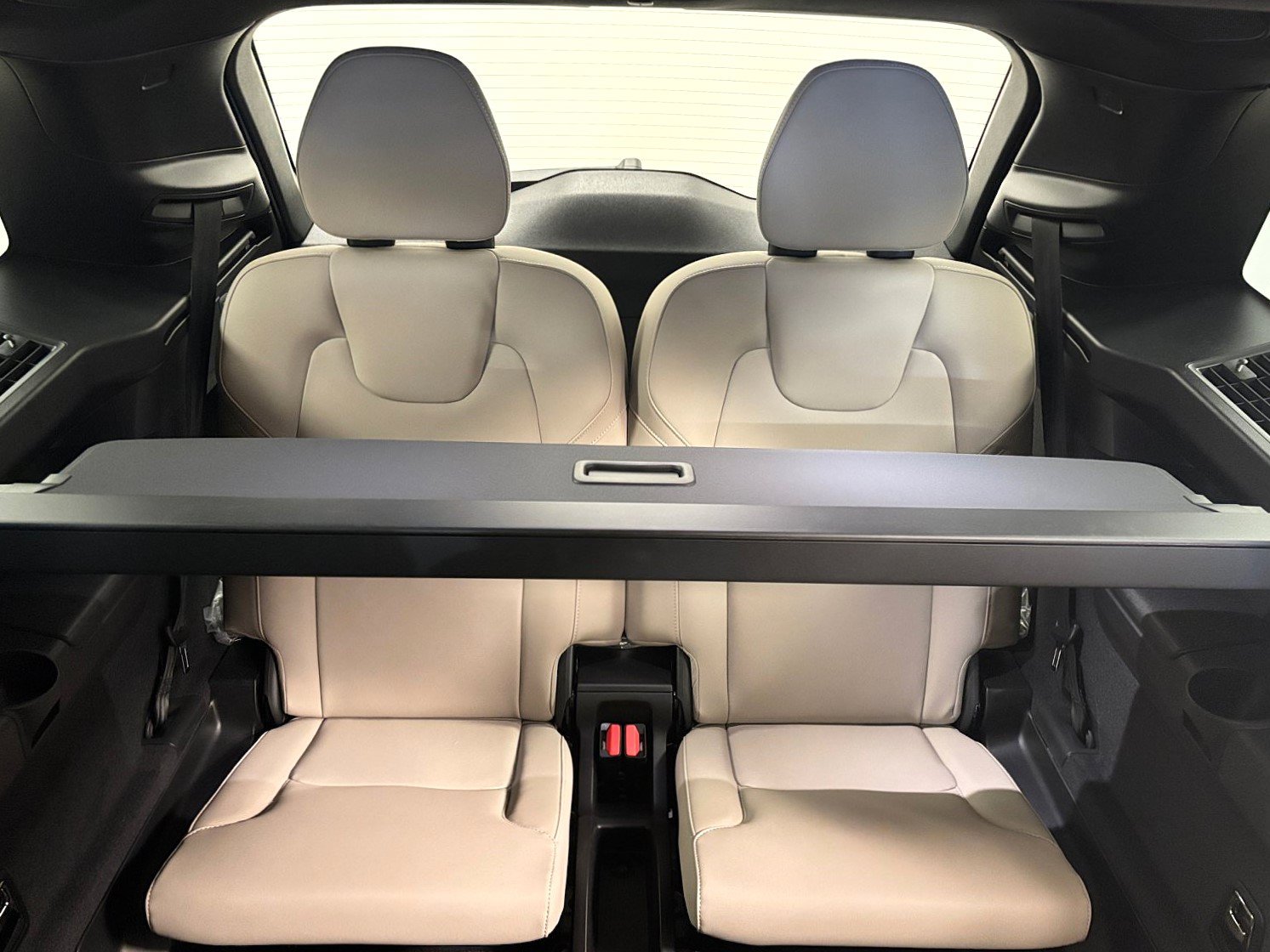 New 2026 Volvo XC90 B6 Plus w/ Protection Package AWD/4WD image 30