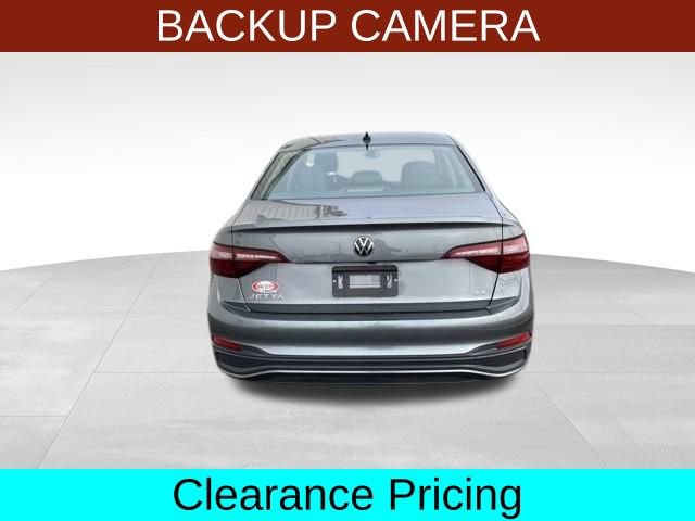 Used 2024 Volkswagen Jetta SE image 6