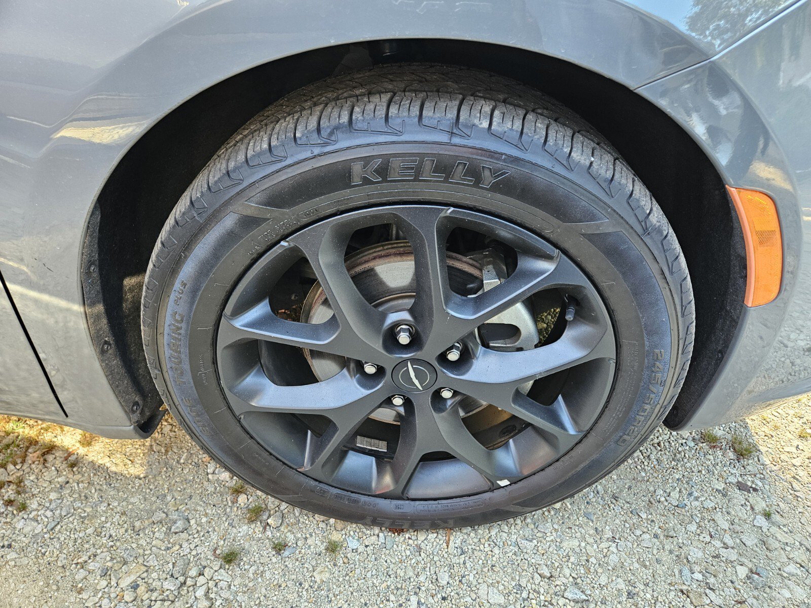 Used 2025 Chrysler Pacifica Limited FWD image 7