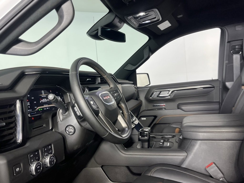 Used 2025 GMC Sierra 1500 AT4 image 25