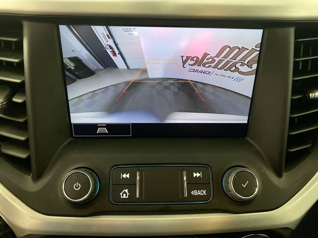 Used 2023 GMC Acadia SLT w/ LPO, Floor Liner Package image 17