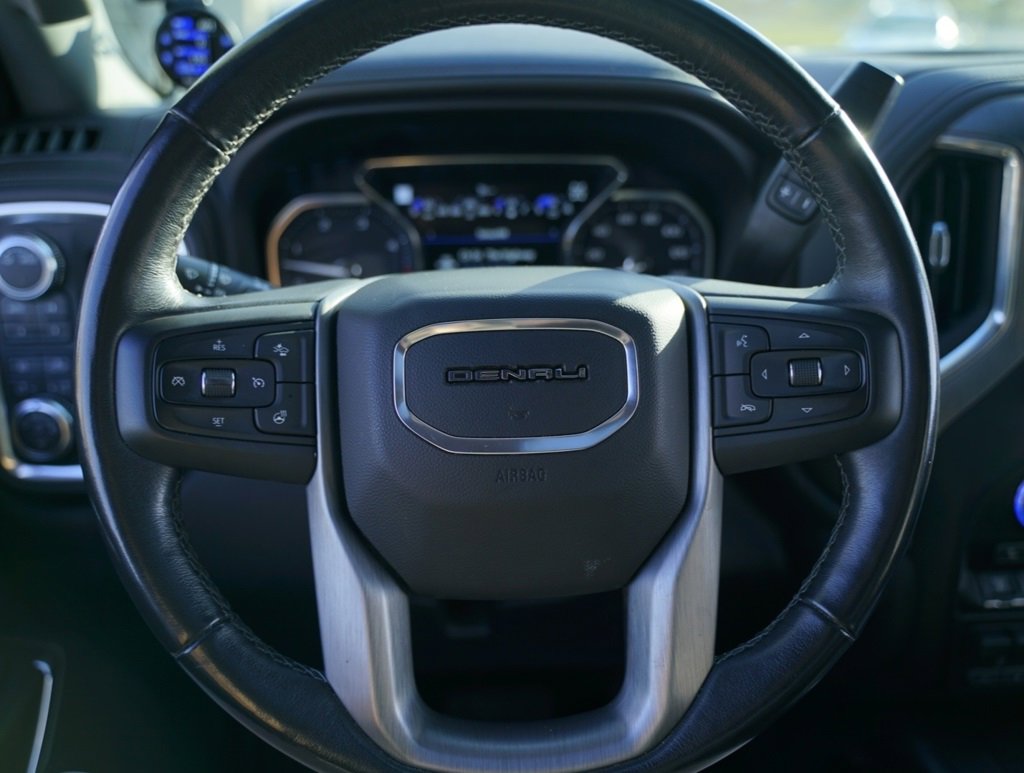 Used 2022 GMC Sierra 2500 Denali w/ Denali Black Diamond Edition image 16