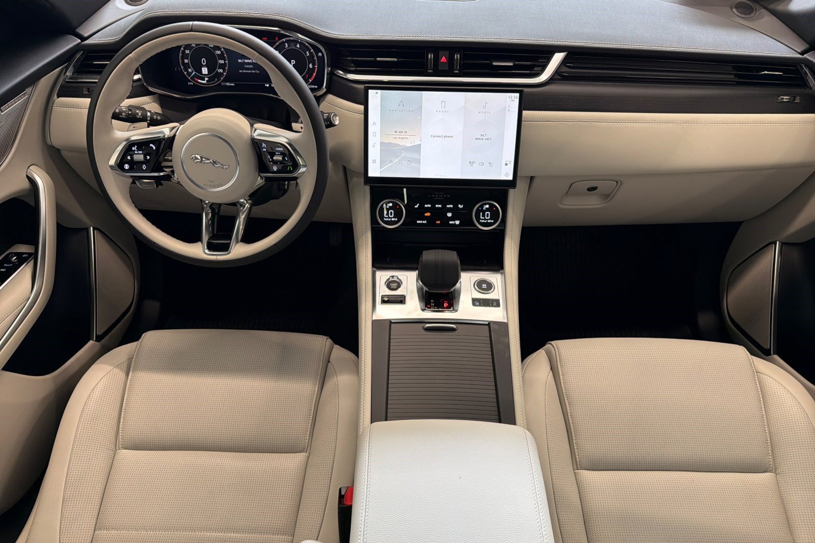 New 2025 Jaguar F-PACE R-Dynamic S AWD/4WD image 15