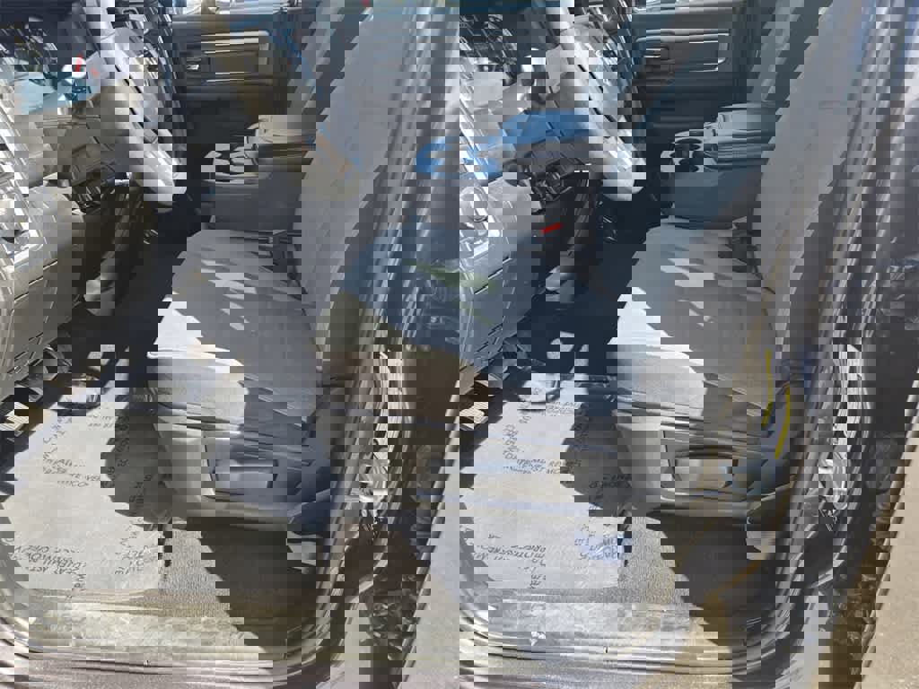 Used 2024 RAM 1500 Classic SLT image 19