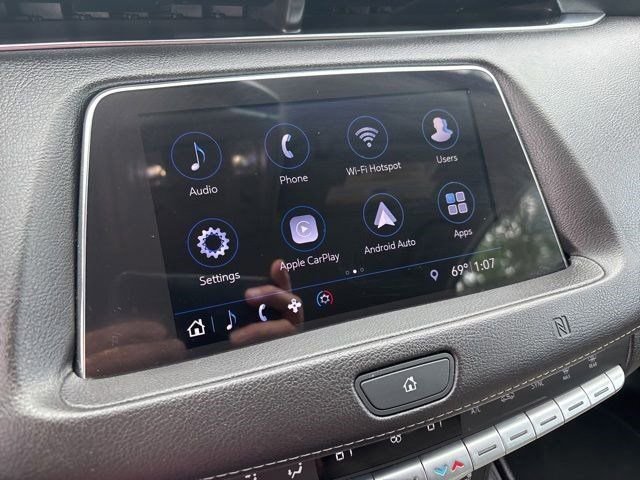 Used 2019 Cadillac XT4 Luxury w/ Cold Weather Package FWD image 22