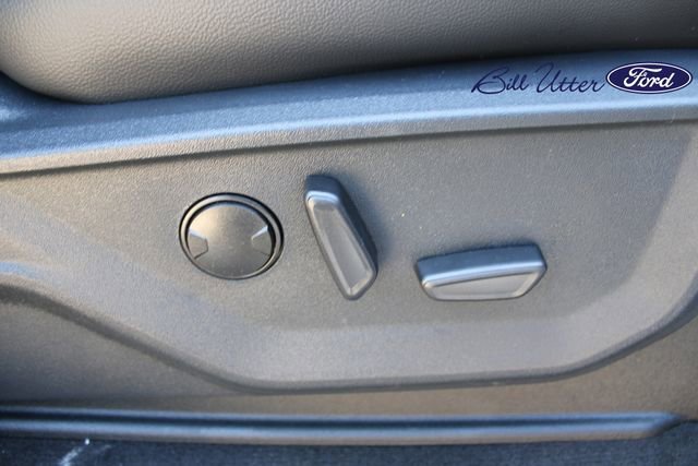 New 2026 Ford F350 Lariat w/ Black Appearance Package image 8