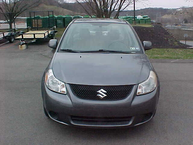 Used 2010 Suzuki SX4 LE FWD image 3