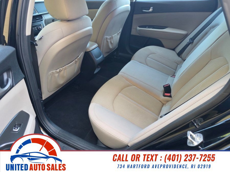 Used 2017 Kia Optima LX FWD image 10