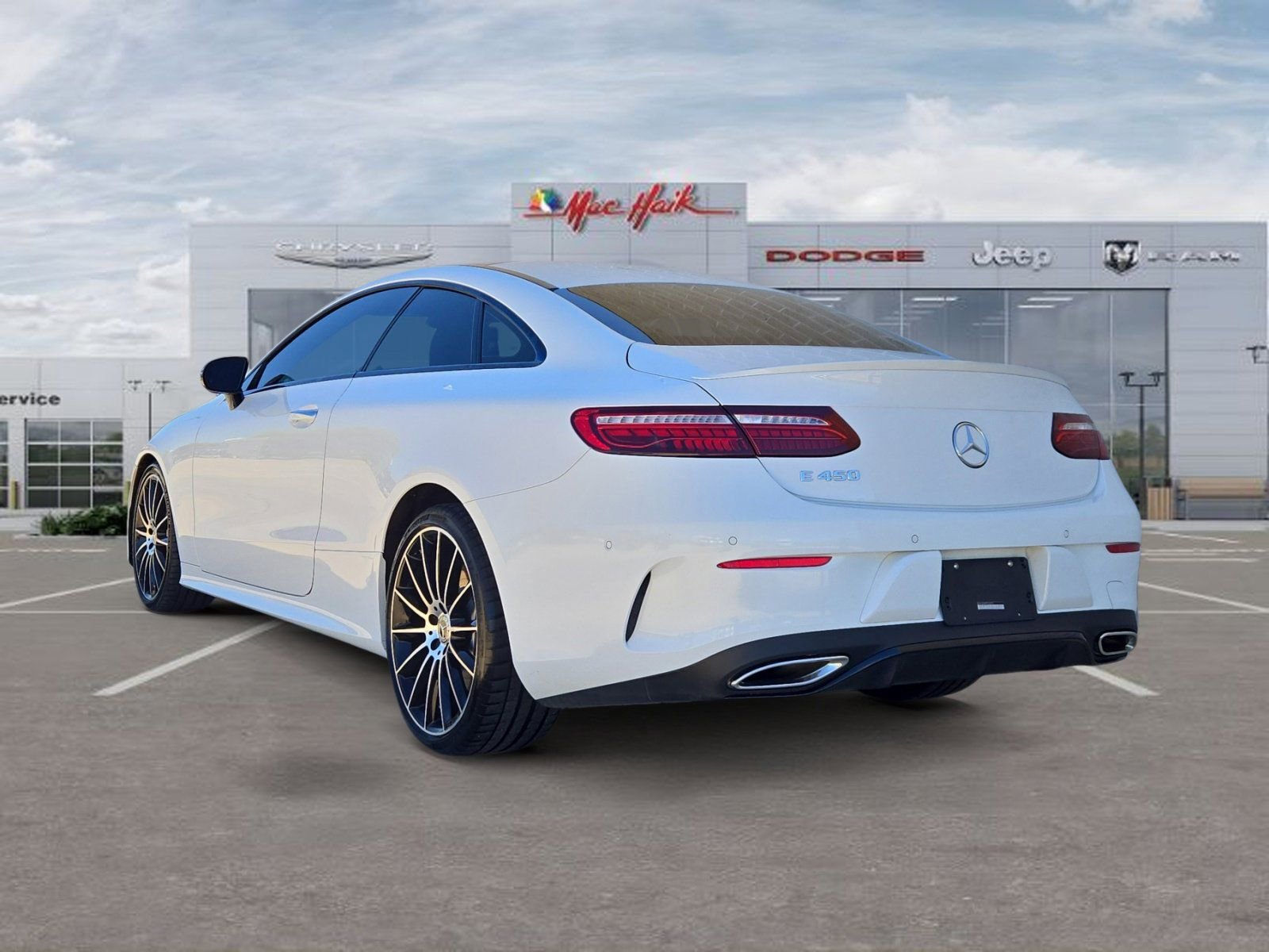 Used 2023 Mercedes-Benz E 450 Coupe image 3