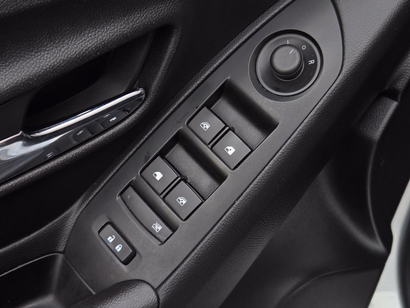 Used 2018 Chevrolet Trax LS FWD image 10