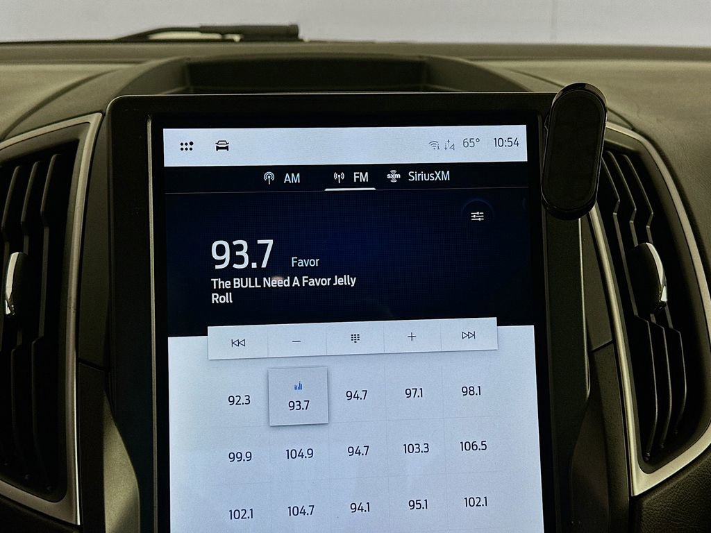 Used 2021 Ford Edge SEL AWD/4WD image 14