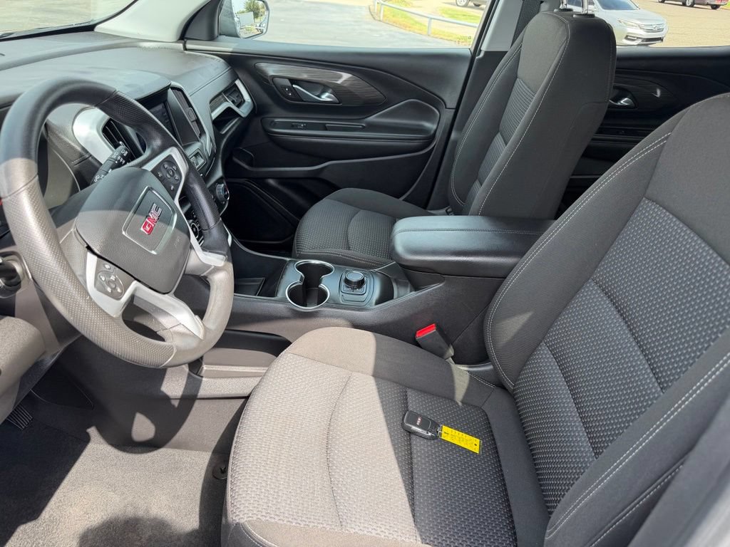 Used 2024 GMC Terrain SLE FWD image 26