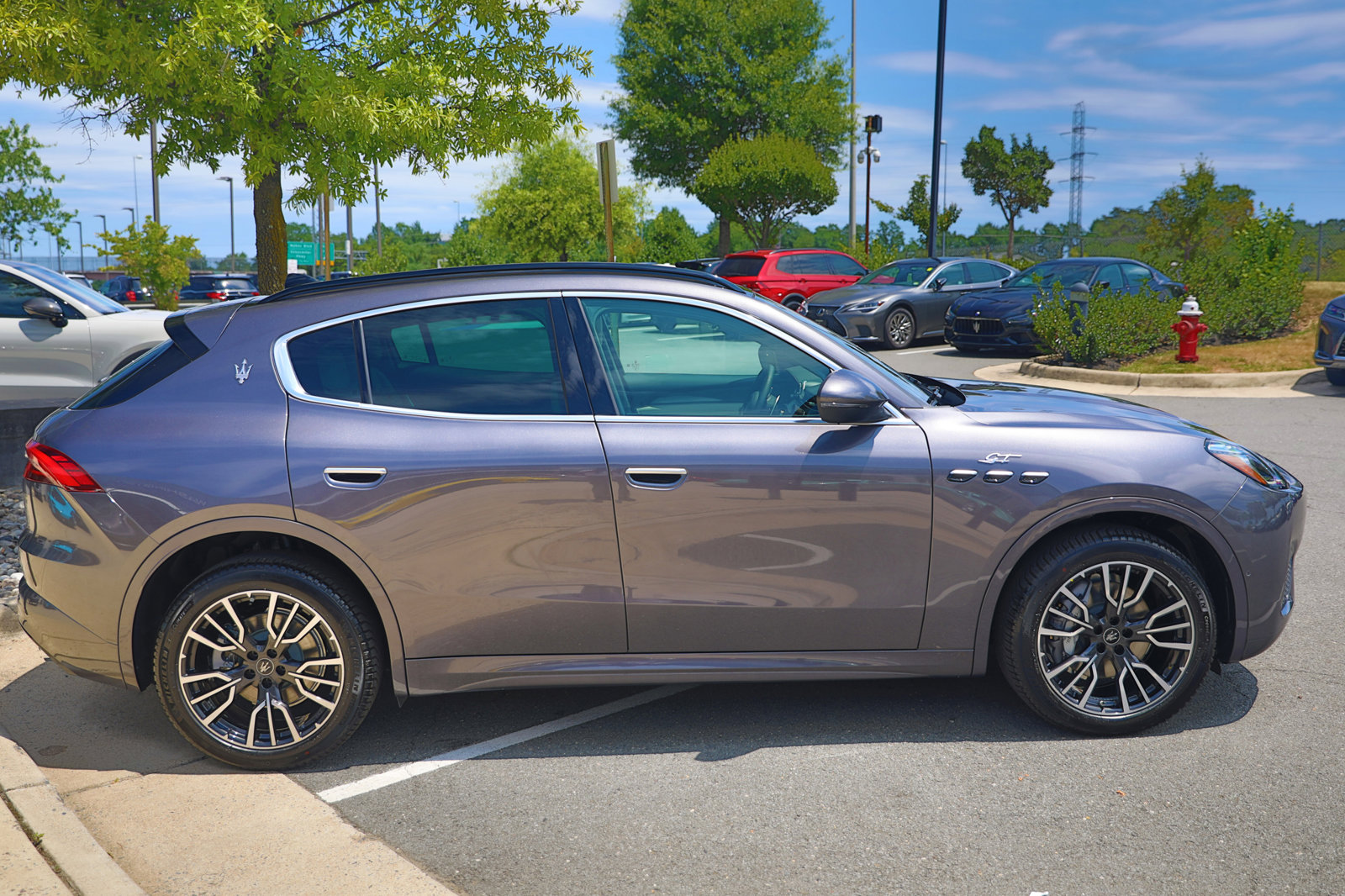 New 2024 Maserati Grecale GT image 4